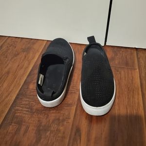 Black shoes